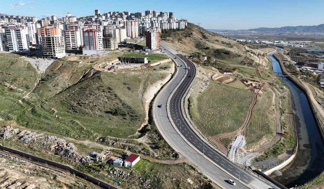 Kahramanmaraş’ta yenilenen bulvar trafiğe açıldı