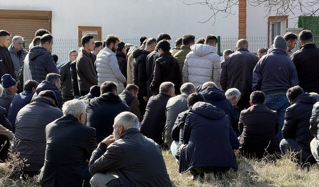 Kayseri'de öldürülen apartman görevlisinin eşi Kahramanmaraş'ta defnedildi