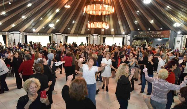 Kepez’den Tazelenme Üniversitesi öğrencilerine kadınlar matinesi