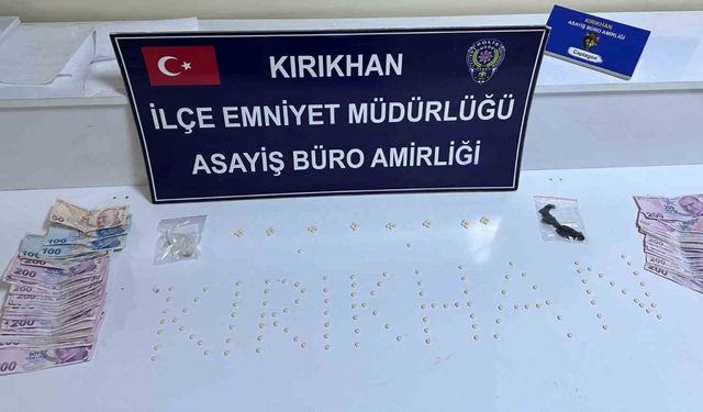 Kırıkhan’da uyuşturucu madde satıcısı tutuklandı