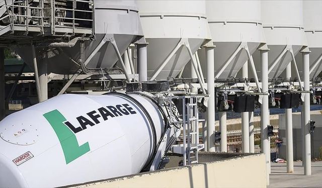 Lafarge davasında sanık avukatı, firma ile Fransız istihbaratı arasında 'yakın bağlar' olduğunu savundu