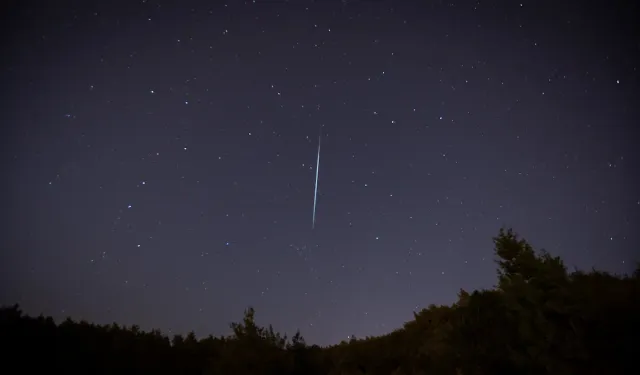 Hatay'da Geceyi Aydınlatan Işıklar Neydi? Merak Edenler Gökyüzüne Odaklandı!