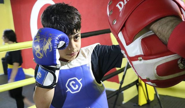 Okuldan kaçtığı için ablasının spora yönlendirdiği çocuk, başarılarıyla dikkati çekiyor