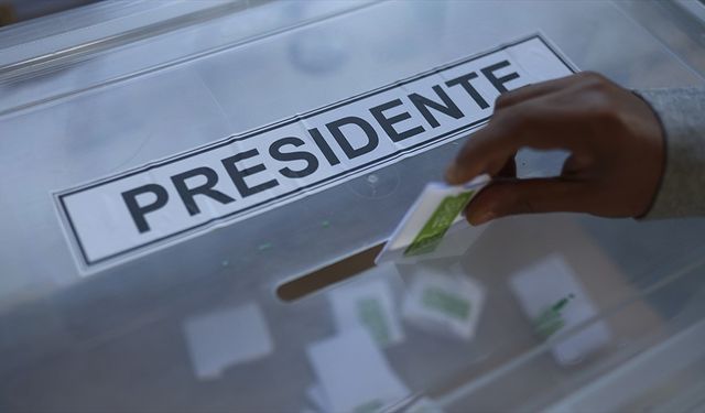 Şili'de halk, devlet başkanı seçiminin ikinci turu için sandık başında
