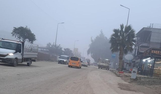 Hatay’ı Sabah Sisi Karşıladı: Öğleden Sonra Sağanak Yağış Etkisini Artıracak