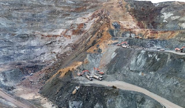 Sivas'ta maden ocağında göçük altında kalan şantiye müdürünü arama çalışmaları 25 gündür sürüyor