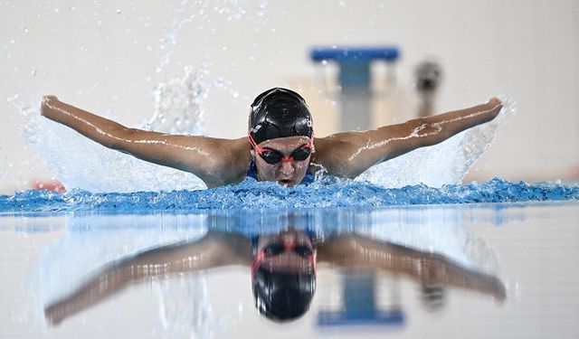 Sudan korkan engelli genç kız, yüzmede 48 madalya kazandı