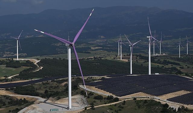 Yenilenebilir enerjide 2025, YEKA yarışmalarının yapıldığı, depolamanın mevzuatla desteklendiği yıl oldu