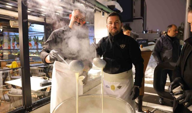 Alpedo'dan soğuk kış akşamı 1 ton ücretsiz salep ikramı