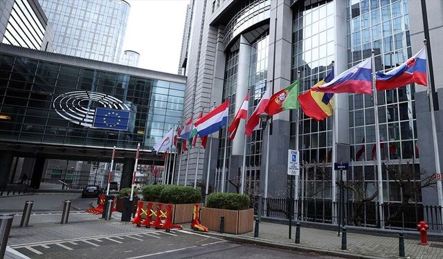 Avrupa Parlamentosu, yeni tarife kararının ardından AB-ABD ticaret anlaşmasını onaylamayacak