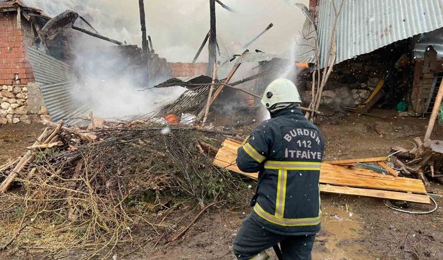 Burdur'da evde yangın paniği