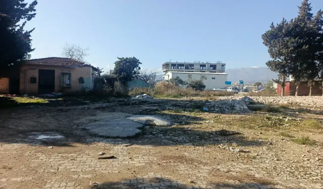 Defne'de Yıkılan Okulun Yeri Atıl Durumda Kaldı: Yerine Ne Yapılacak?