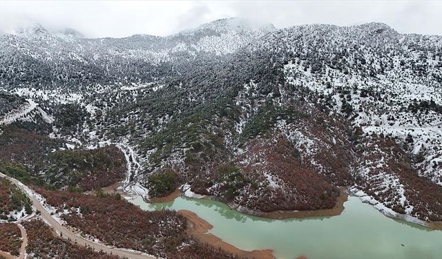 Isparta'daki kış manzaraları havadan görüntülendi