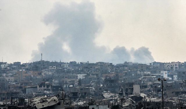 İsrail ordusu Gazze Şeridi'nin çeşitli bölgelerine saldırılar düzenledi