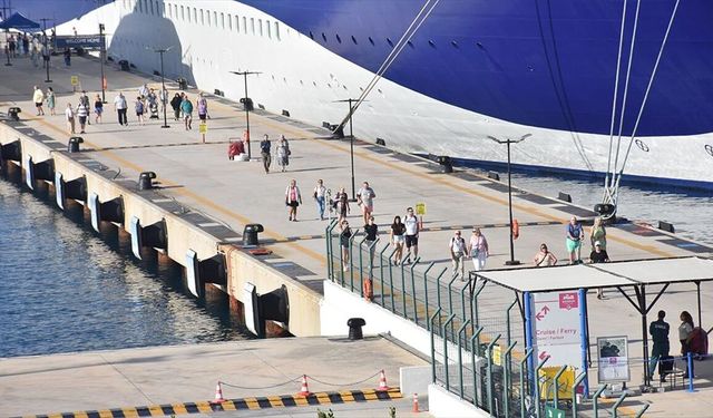 Muğla'ya geçen yıl 162 kruvaziyerle 227 bin 807 yolcu geldi
