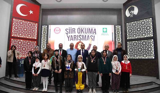 Osmaniye'de 7 Ocak coşkusu, ortaokullar arası şiir yarışmasıyla taçlandı