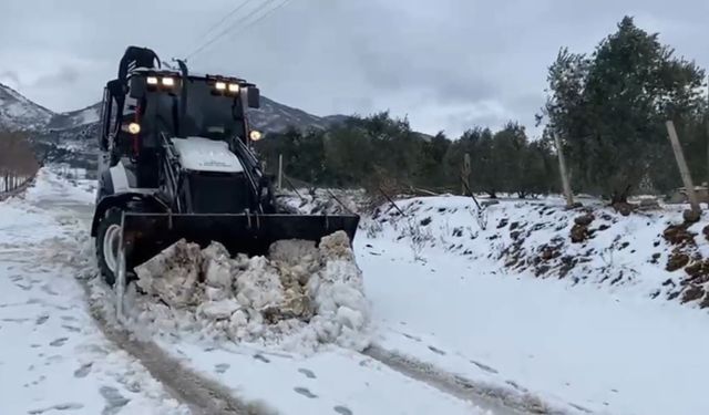 Osmaniye'de kar yağışı hayatı olumsuz etkiledi