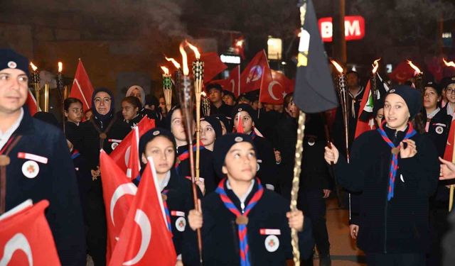 Osmaniye'nin kurtuluşu fener alayıyla kutlandı