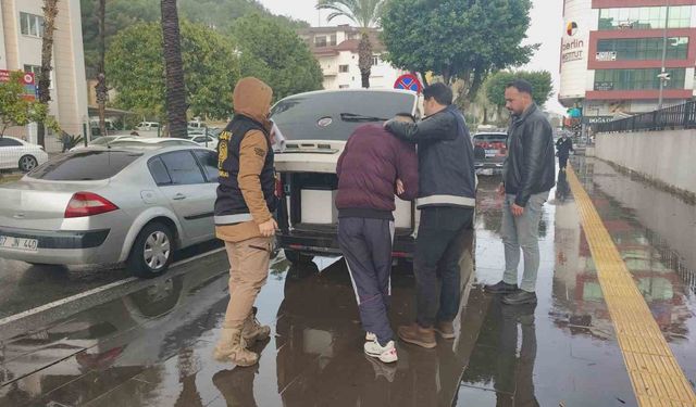 Özbek kadınları fuhuşa zorlayan 2 kişi tutuklandı