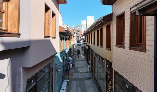 Renklenen 'Dar Çarşı' estetik bir görünüme kavuştu