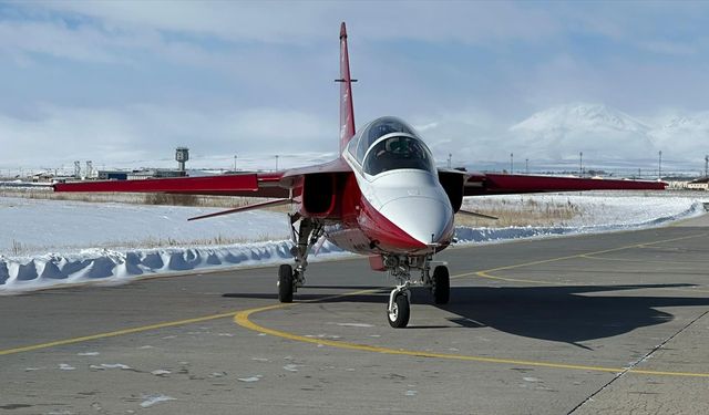 Türkiye'nin ilk milli jet uçağı HÜRJET 'dondurucu' sınavdan geçti