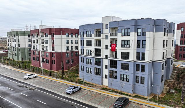 6 ŞUBAT DEPREMLERİNİN ÜÇÜNCÜ YILI - Yeni yuvalarına kavuşan depremzedeler geleceğe daha güvenli bakıyor