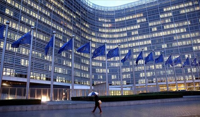 AB ortak girişimleri hızlandırmaya çalışırken savunma mimarisinde eksiklikler dikkati çekiyor