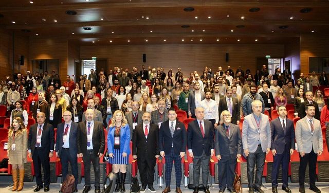 Adana'da 'Akdeniz Diyabet Akademisi 7. Toplantısı' düzenlendi