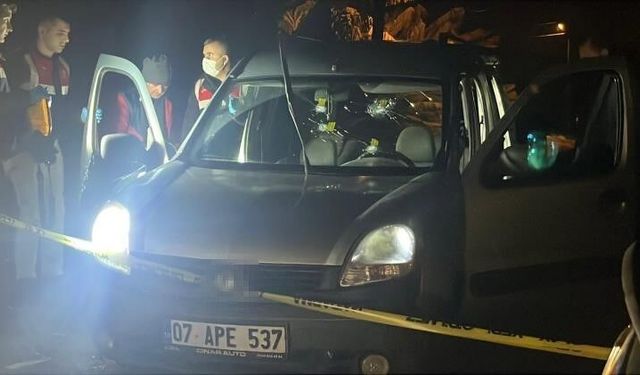 Alanya'da seyir halindeki araca silahlı saldırı: 1 ölü