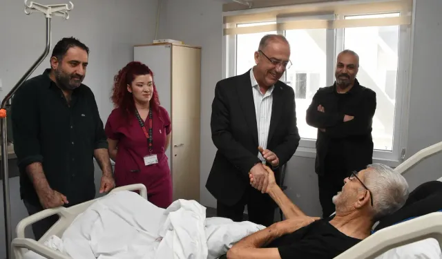 Başkan Yapar’dan Hastalara Moral Ziyareti