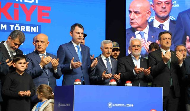 Bakan Kurum'dan CHP Genel Başkanı Özel'e tepki: 'Özgür Bey vakit tiyatro vakti değildir'