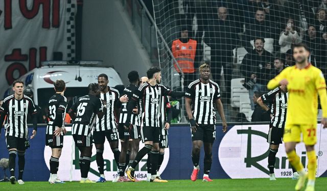 Beşiktaş 3 puanı 4 golle aldı