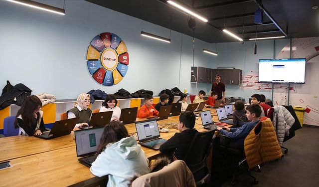 Bilim Erzurum'da çocuklar yarıyıl tatilinde teknolojinin yanında kahve kültürünü öğrendi