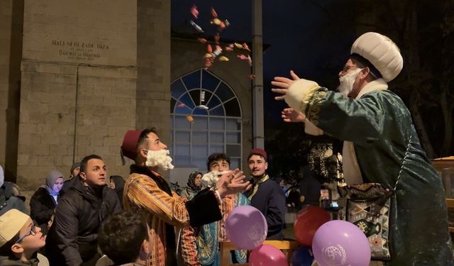 Burdur'da ramazan ayı fener alayıyla karşılandı