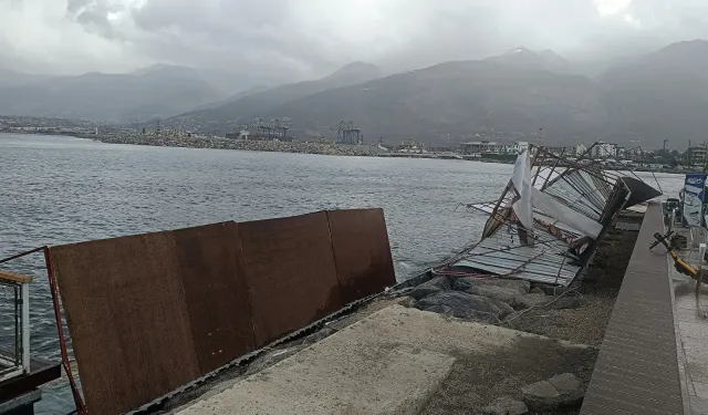 Hatay'da Fırtına Etkisini Arttırdı: Kurulan Ramazan Çadırları Uçtu