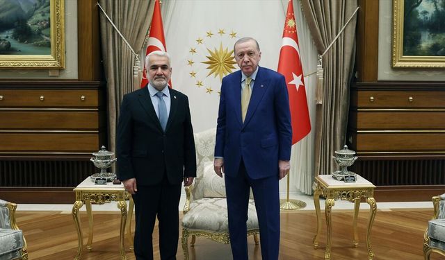 Cumhurbaşkanı Erdoğan, HÜDA PAR Genel Başkanı Yapıcıoğlu'nu kabul etti