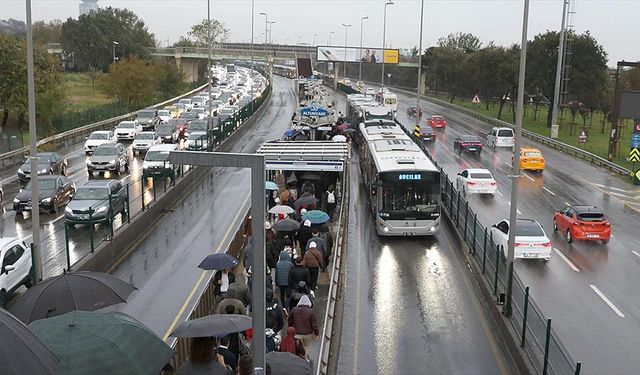 İBB Meclisinde toplu ulaşıma yüzde 20 zam yapıldı