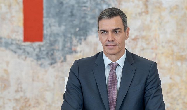 İspanya Başbakanı Sanchez gençleri sosyal paylaşım sitelerinin 'zehrinden' koruma sözü verdi