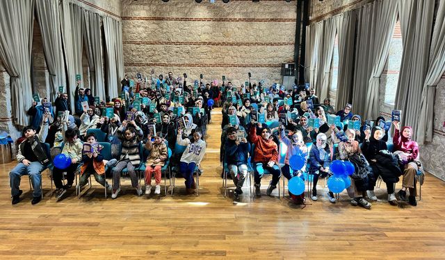 İstanbul'da 'Ufka Yolculuk' yarışmasının kitap okuma etkinliği düzenlendi