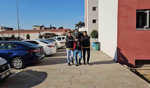 Karısını göğsünden bıçaklayarak öldüren zanlı: 'Keşke böyle olmasaydı'