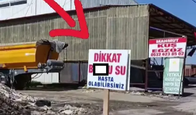 Antakya'da Gündem Olan Tabela: "Dikkat B...lu Çukur, Hasta Olabilirsiniz!"