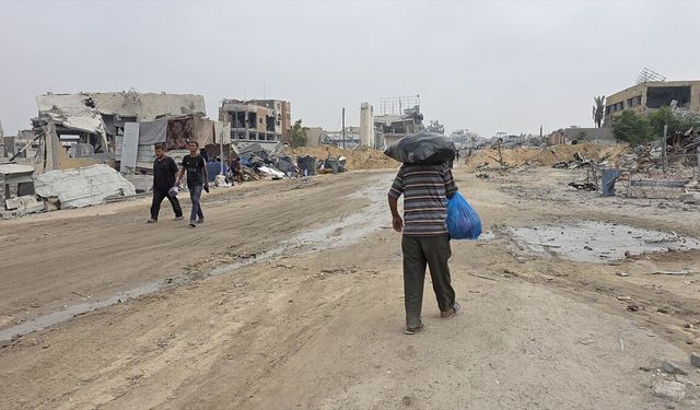 Tedavi olmak için Mısır'a geçen Filistinlilerin Gazze'ye dönüşü sürüyor