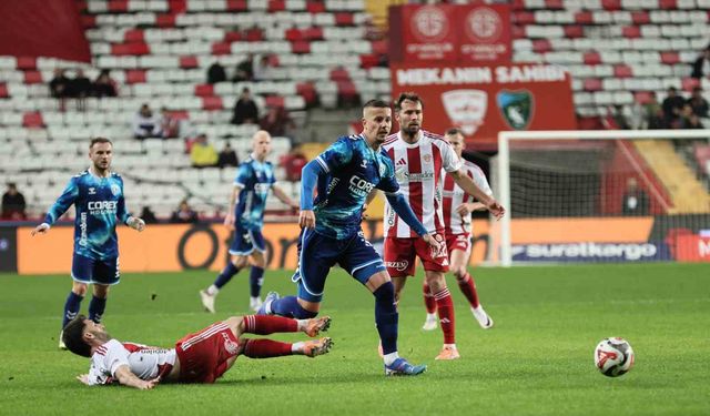 Trendyol Süper Lig: Antalyaspor: 3 - Samsunspor: 1 (Maç sonucu)
