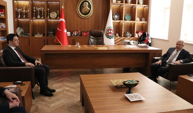 Zafer Partisi Genel Başkanı Özdağ, Adana'da temaslarda bulundu