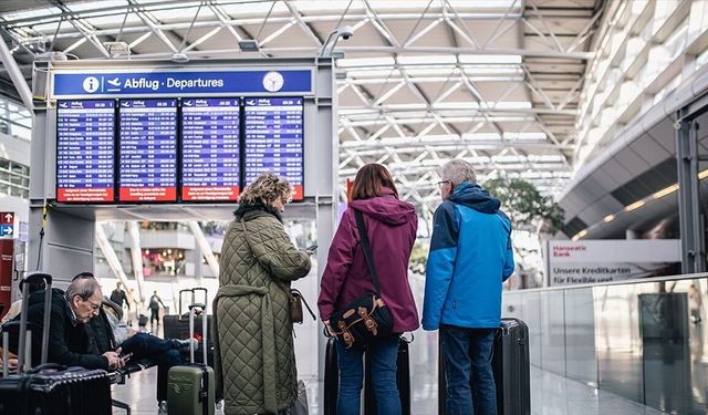 Almanya'da Lufthansa pilotlarının grevi uçuş trafiğini etkiliyor