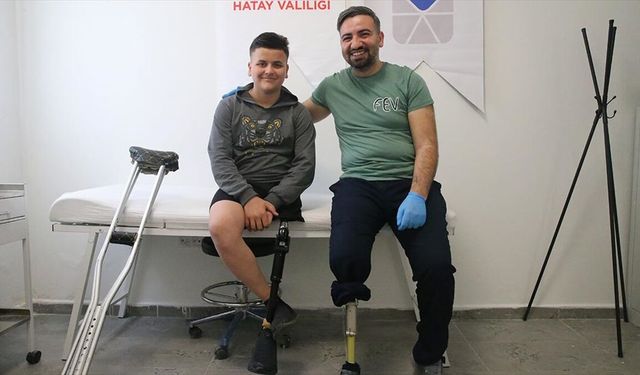 Ampute protez teknikeri kendisi gibi uzuv kaybı yaşayanlara umut oluyor