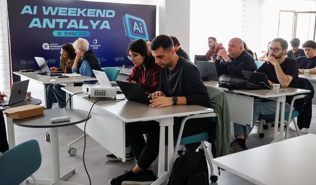 Antalya'da gençlere yönelik yapay zeka eğitimi düzenlendi