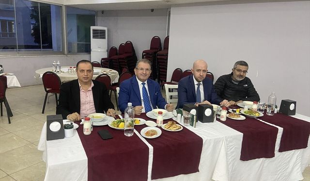 Antalya'da sağlık yöneticileri iftarda buluştu