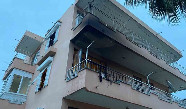 Apartman dairesinde yangın: 1 kişi dumandan etkilendi