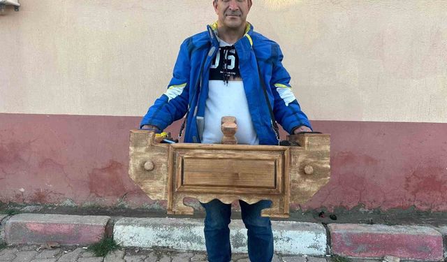 Başkan Başdeğirmen, kırılan boya sandığı yerine yenisi isteyen boyacıyı kırmadı